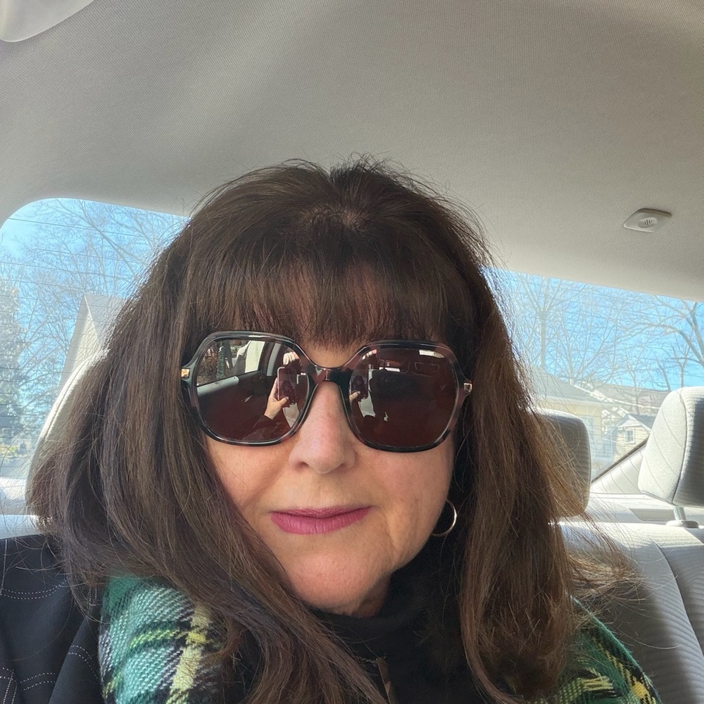 Meet your Posher, Donna